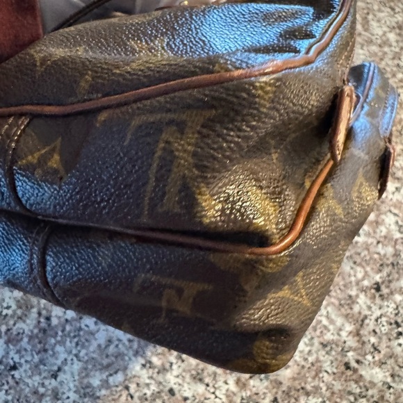 Louis Vuitton
LV Monogram Amazone
Crossbody bag - Picture 10 of 17